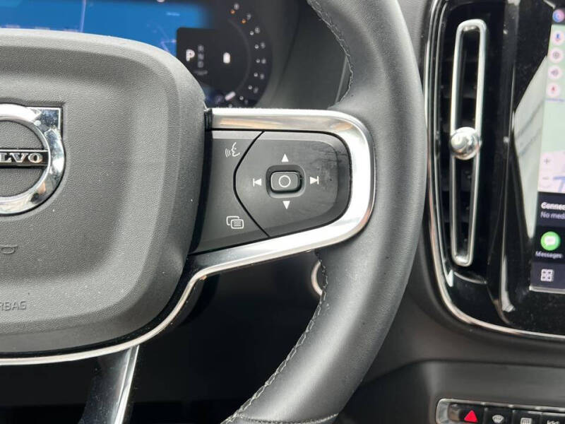 2024 Volvo XC40