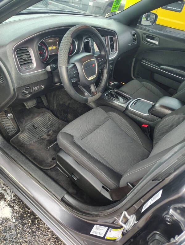 2015 Dodge Charger SE