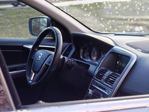 2016 Volvo XC60 T6 Drive-E Platinum