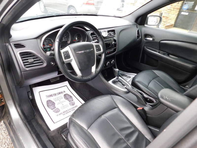 2013 Chrysler 200 Touring