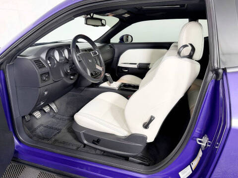 2010 Dodge Challenger SRT8