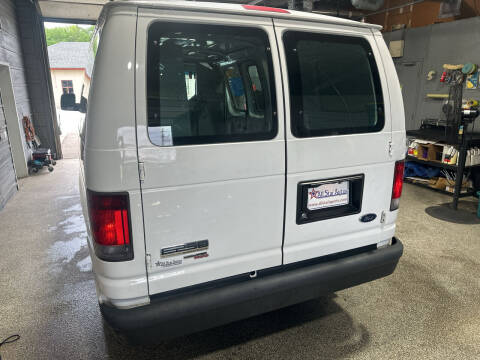 2011 Ford E-Series E-250