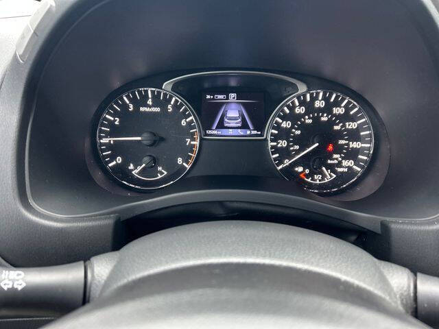 2019 Nissan Pathfinder SV