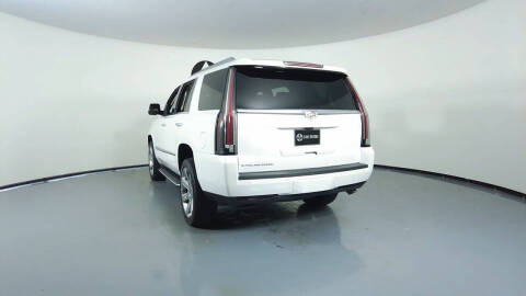 2018 Cadillac Escalade Luxury