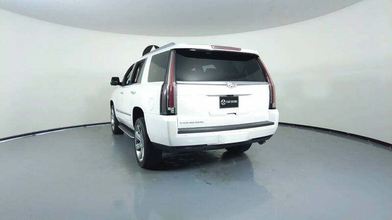 2018 Cadillac Escalade Luxury