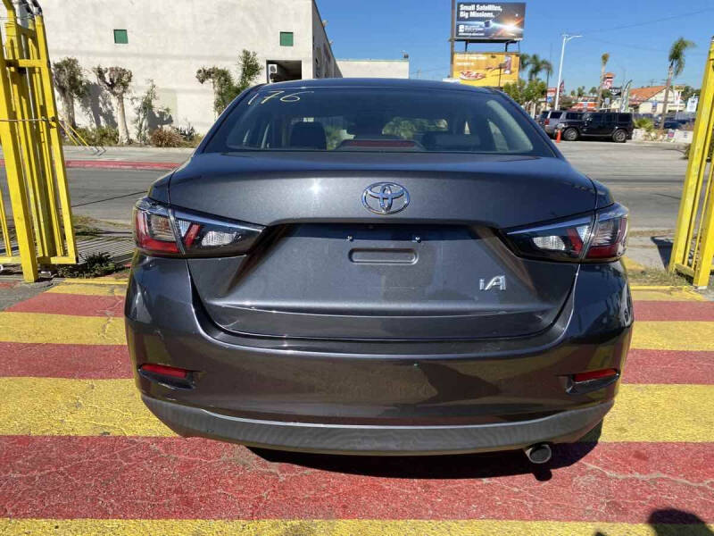 2017 Toyota Yaris iA