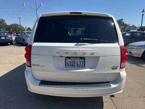 2011 Dodge Grand Caravan Crew
