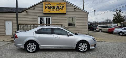 2011 Ford Fusion for sale at Parkway Motors in Springfield IL