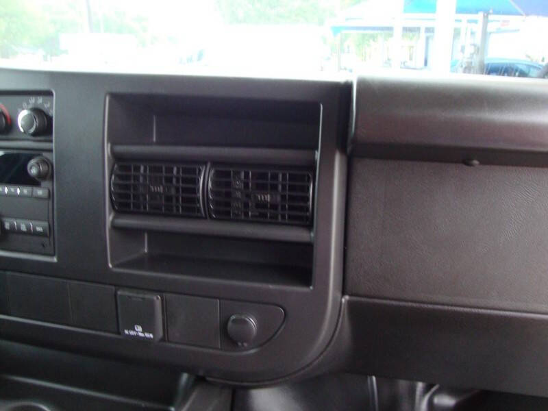 2025 Chevrolet Express 2500