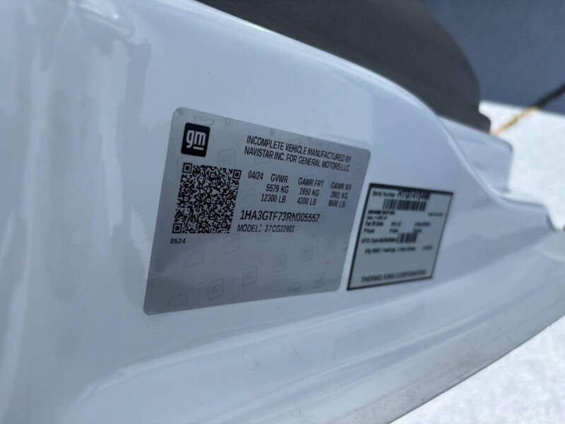 2024 Chevrolet Express Reefer Box Van