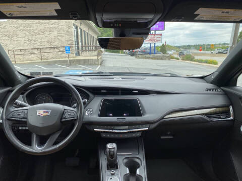 2019 Cadillac XT4 Premium Luxury