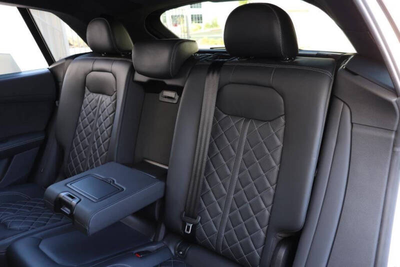 2023 Audi SQ8 4.0T quattro Prestige