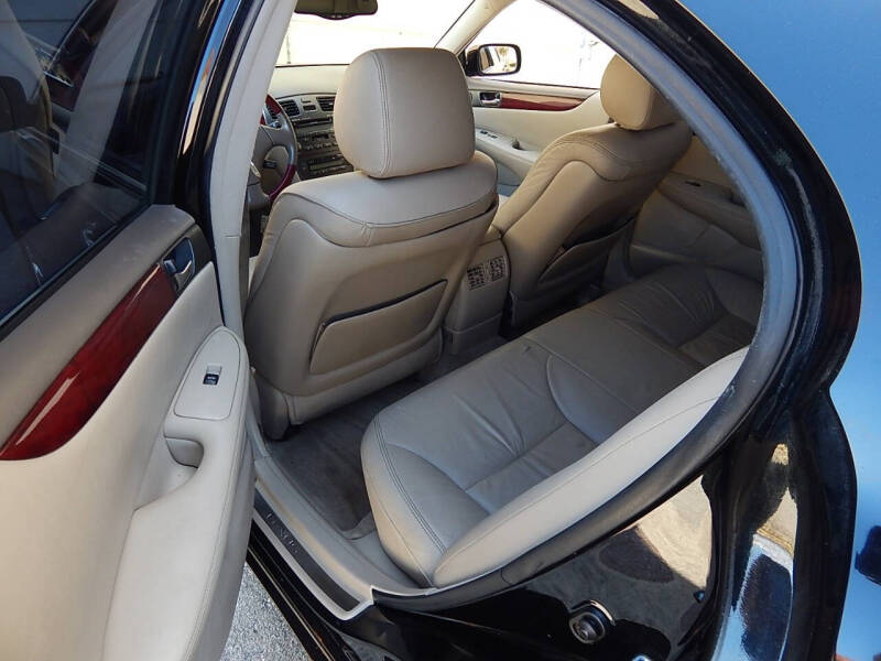 2004 Lexus ES 330