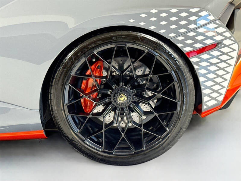 2021 Lamborghini Huracan STO