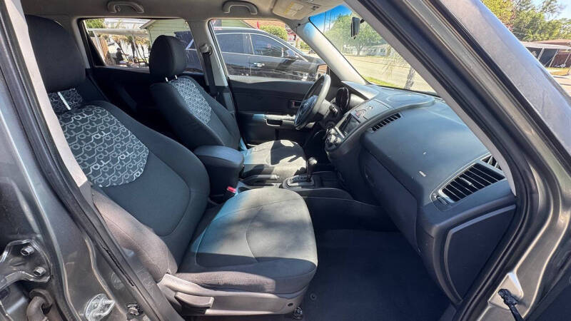 2010 Kia Soul +