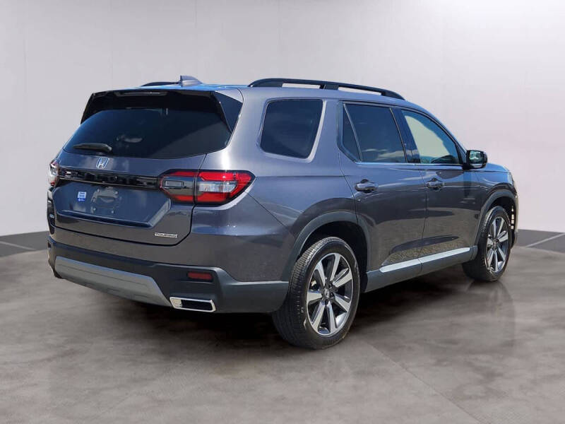 2025 Honda Pilot Touring