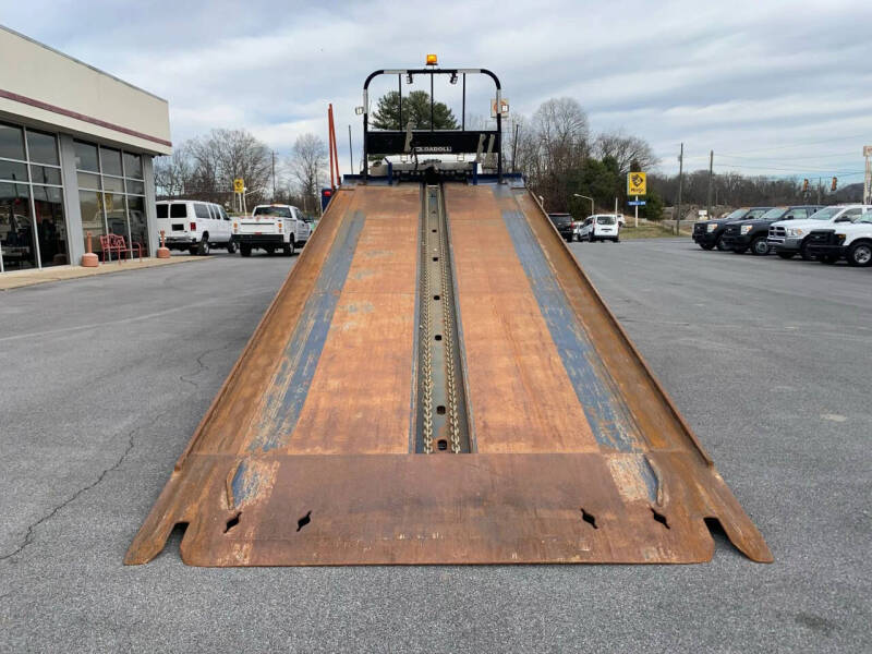 2017 Freightliner M2 106
