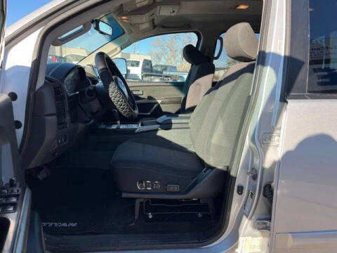 2015 Nissan Titan