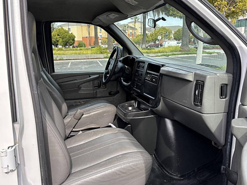 2007 GMC Savana 2500