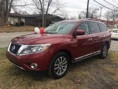 2014 Nissan Pathfinder for sale at Antique Motors in Plymouth IN