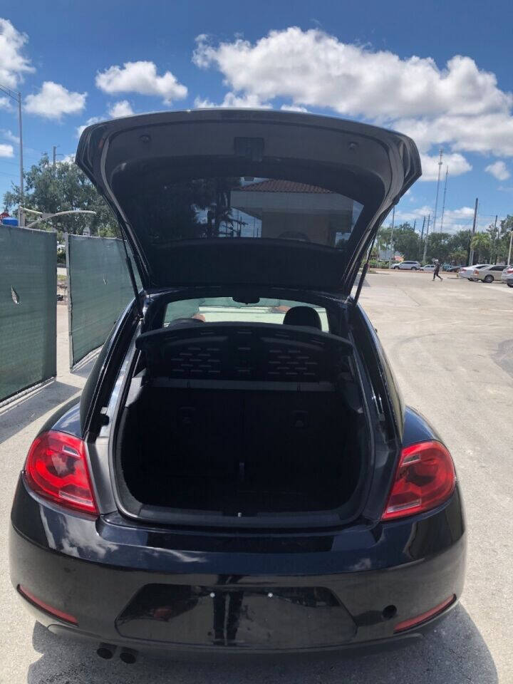 2015 Volkswagen Beetle  - $10,900