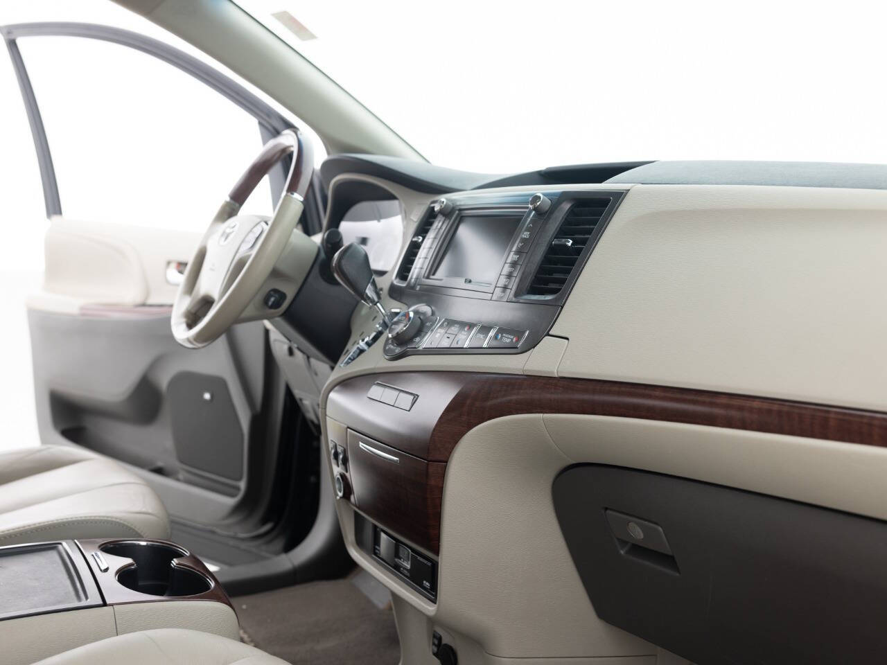 Used Car 2014 Toyota Sienna  Limited 7 Passenger 4dr Mini Van For Sale Under $15,000 In Coal City, Illinois