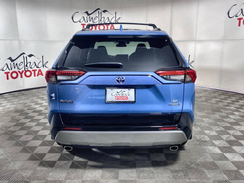 2024 Toyota RAV4 Hybrid SE