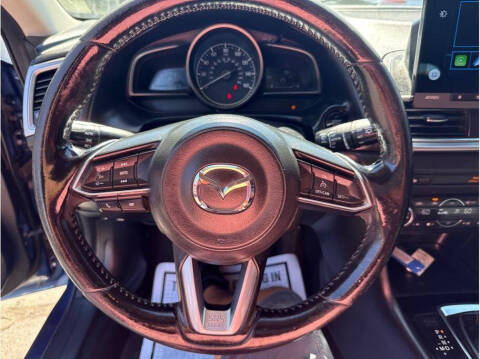 2017 Mazda MAZDA3 Touring