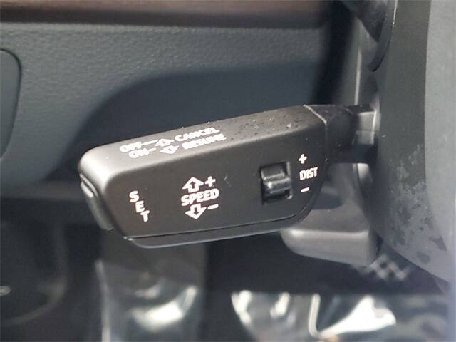 2023 Audi Q5 quattro Premium 40 TFSI