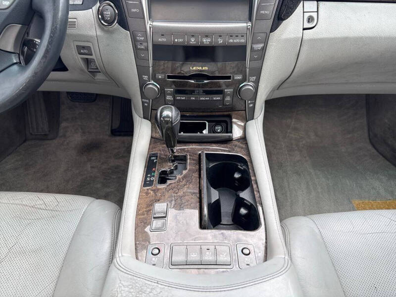 2007 Lexus LS 460