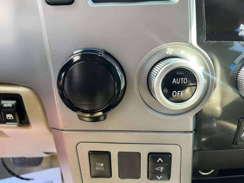 2011 Toyota Sequoia Platinum