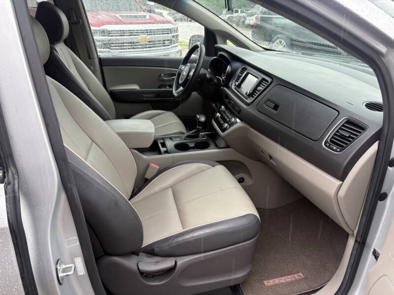 2017 Kia Sedona LX