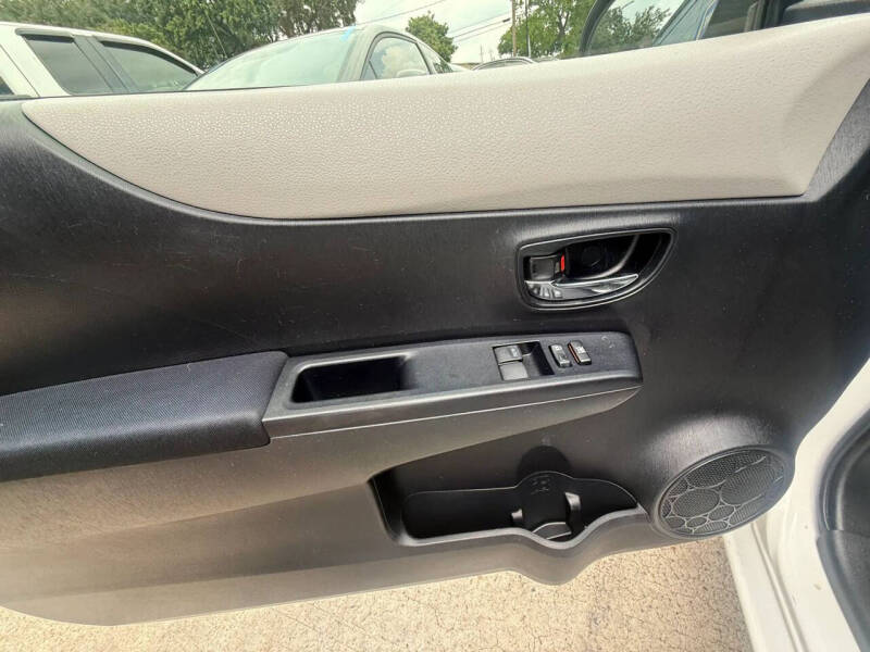 2012 Toyota Yaris