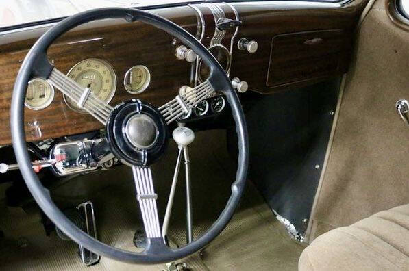 1936 Ford Custom 86