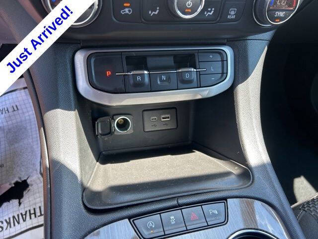 2022 GMC Acadia SLE