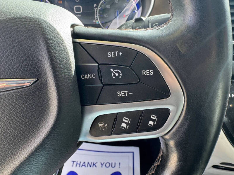 2017 Chrysler Pacifica Touring-L Plus