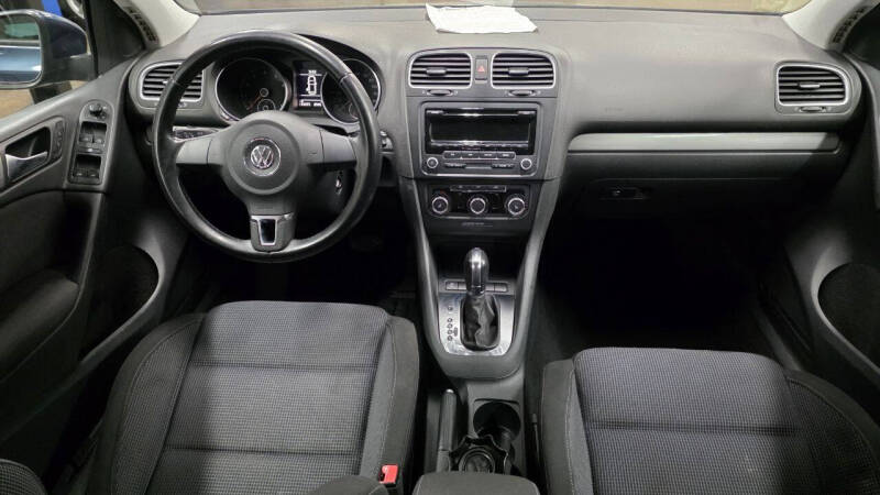 2013 Volkswagen Golf 2.5L PZEV