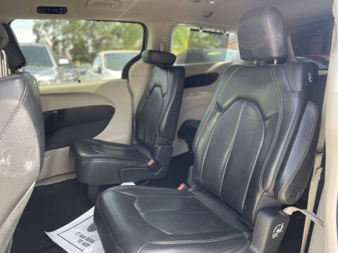 2018 Chrysler Pacifica Touring L