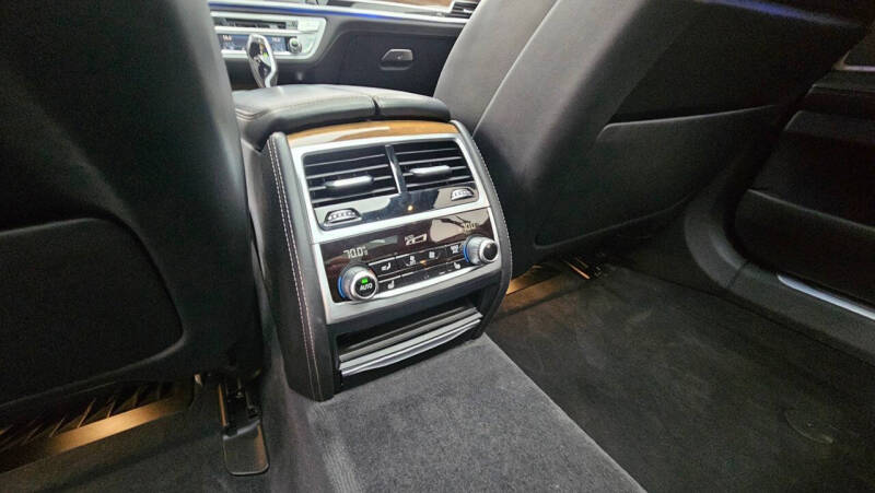 2016 BMW 7 Series 750i xDrive