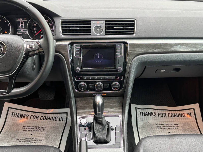 2016 Volkswagen Passat 1.8T SE