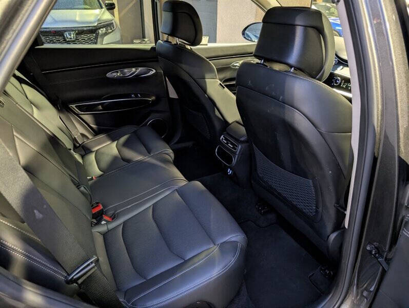 2025 Genesis GV70 2.5T Standard