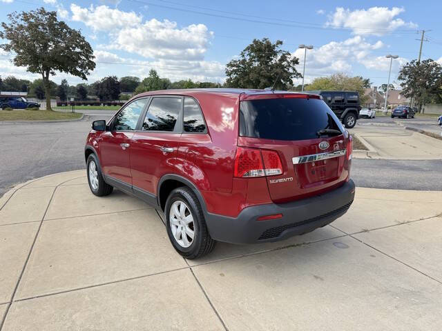 2011 Kia Sorento LX