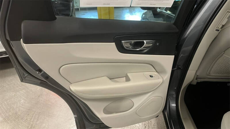 2020 Volvo XC60 T5 Momentum