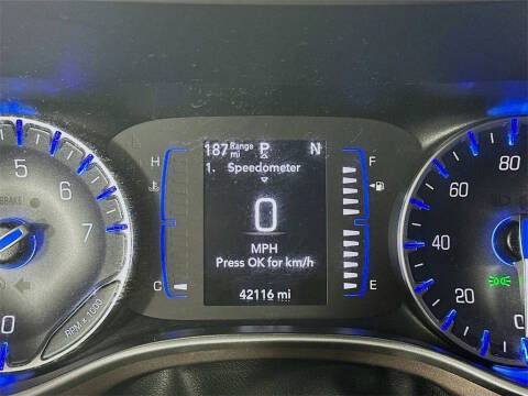 2024 Chrysler Voyager LX