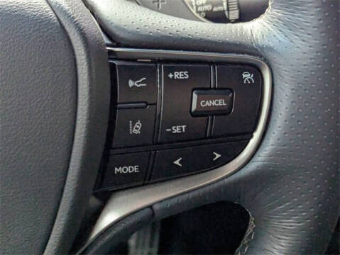 2023 Lexus ES 350 F SPORT Handling