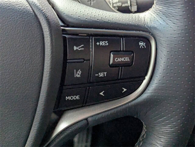 2023 Lexus ES 350 F SPORT Handling