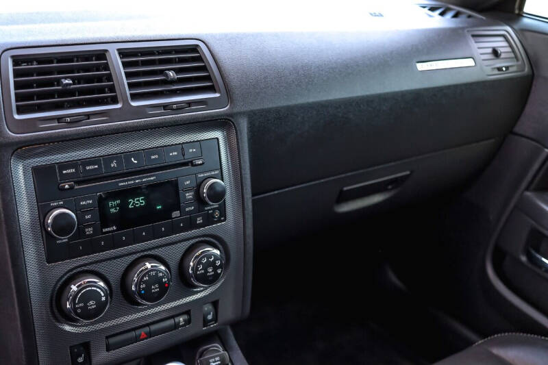 2013 Dodge Challenger R/T Plus