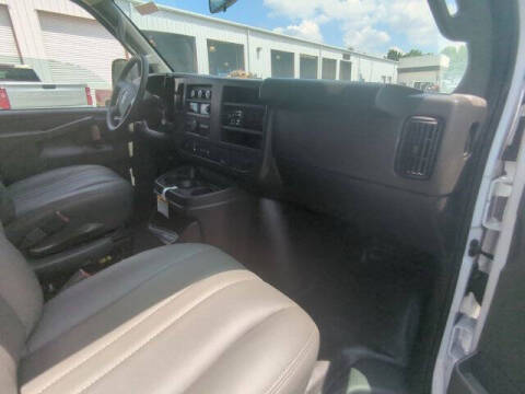 2025 GMC Savana 2500