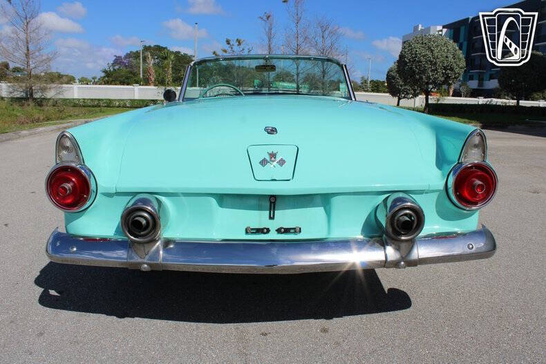 1955 Ford Thunderbird