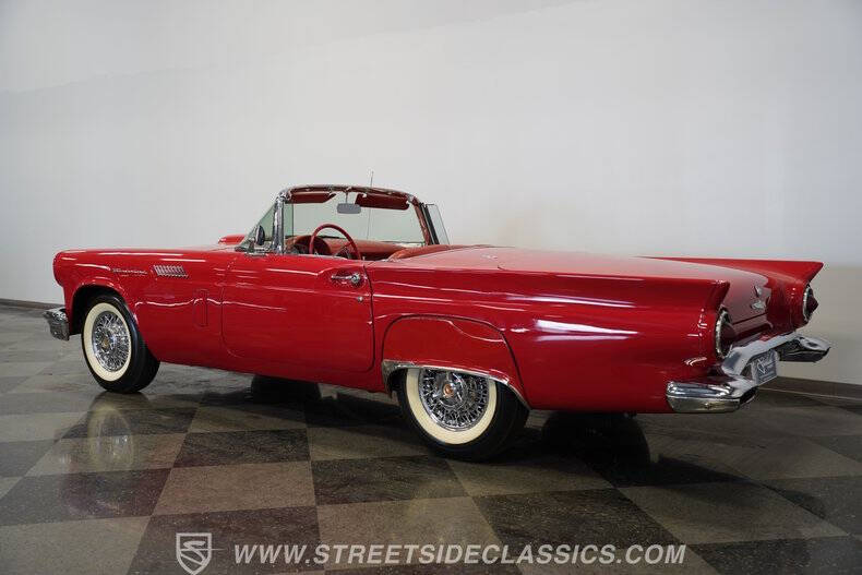 1957 Ford Thunderbird